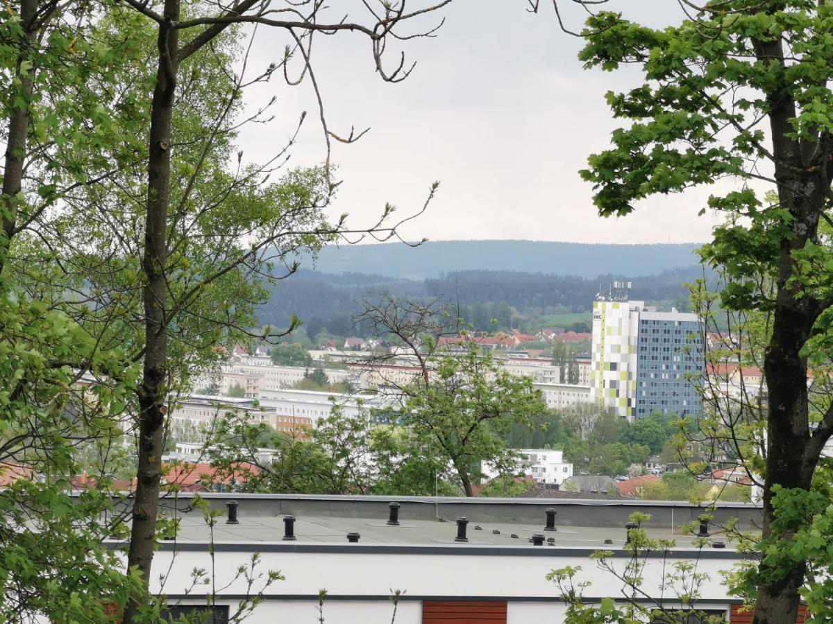 Bohnapartments: Stadtblick Zechenhaus mit Balkon und Parkplatz Ilmenau Exterior photo